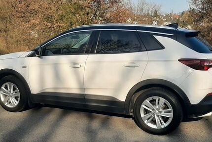 Opel Grandland (X) 153.000 km 12.990 &euro; Gießen-Wieseck 35396