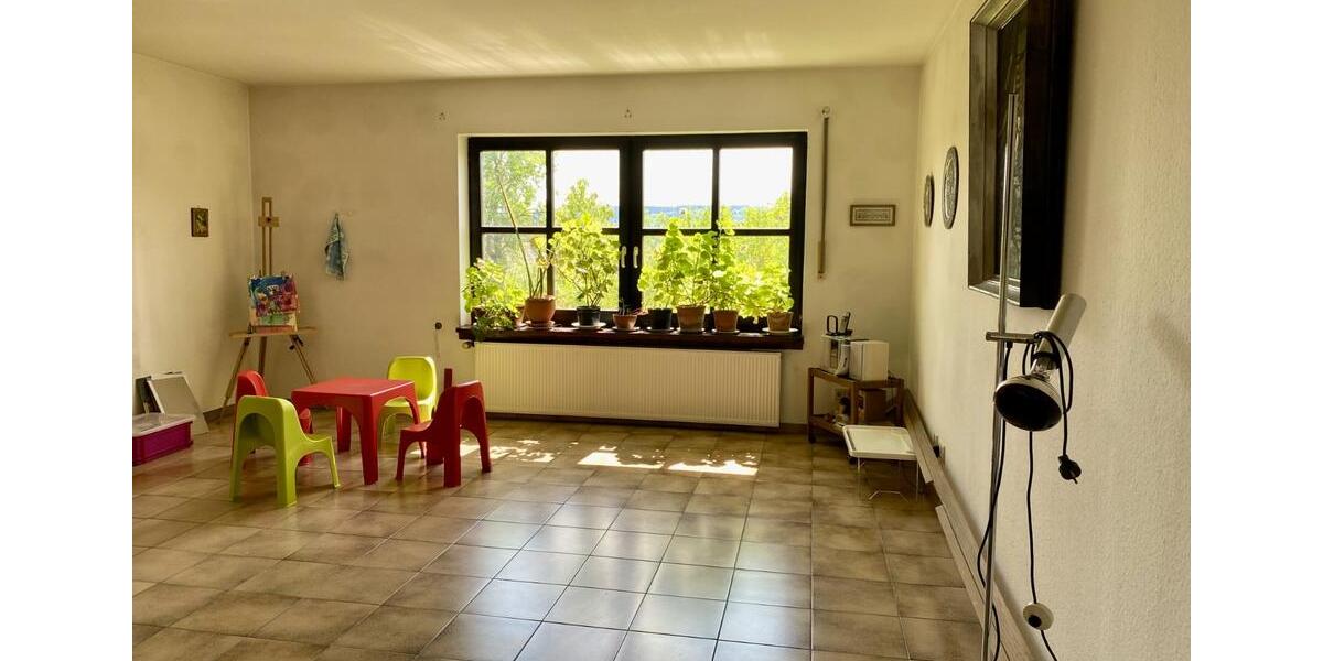 Einfamilienhaus Sinn - 8 Zimmer, 232 m&sup2;, 460.000&euro; | Angebot:23583153