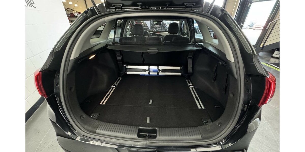 Kia cee´d Sportswagon 1.6 D Platinum Edition Xenon 56.200 km 13.990 &euro; Lich 35423