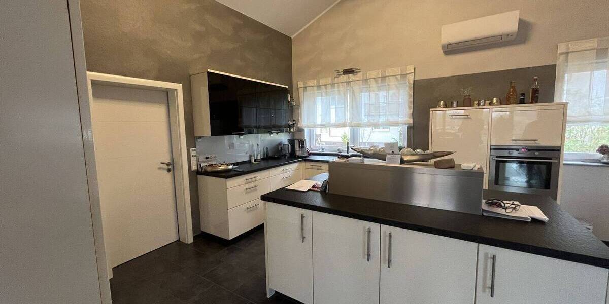 Etagenwohnung Reiskirchen Hattenrod - 7 Zimmer, 250 m&sup2;, 670.000&euro; | Angebot:26794222