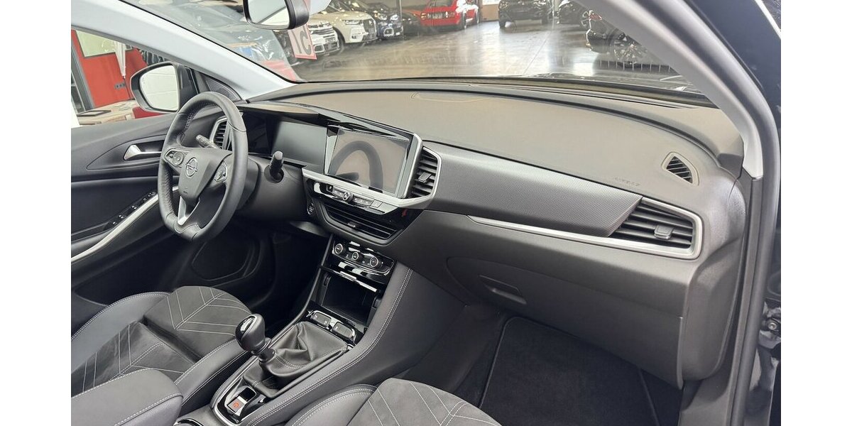 Opel Grandland Elegance 1.2 Turbo LED Winterpaket 9.700 km 19.870 &euro; Lich 35423