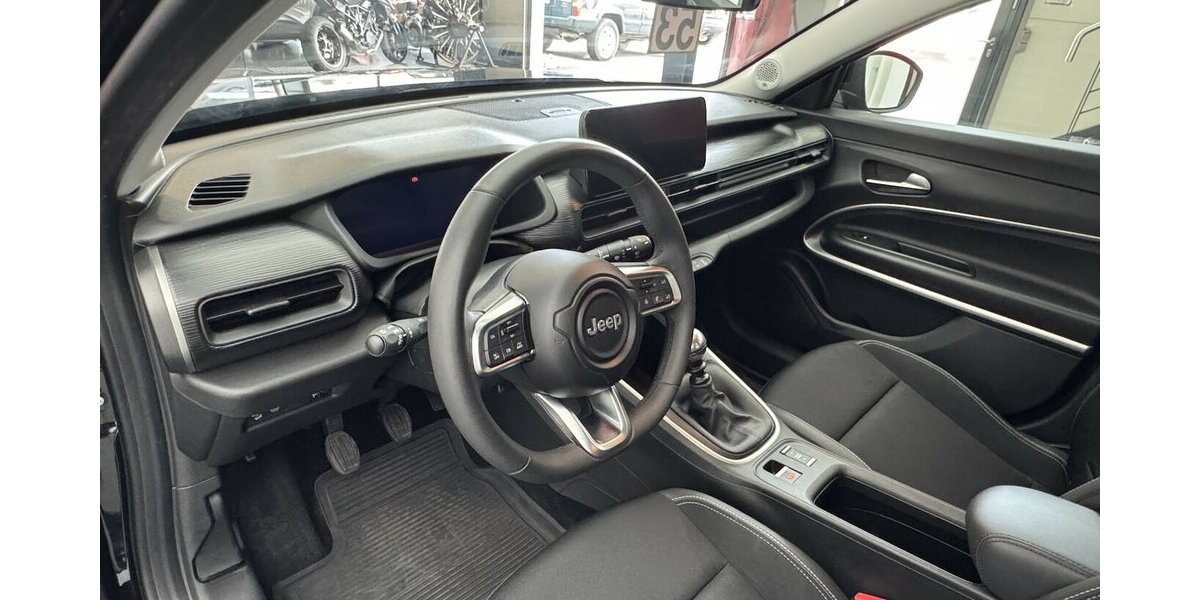 Jeep Avenger 1.2 Altitude Kamera JBL Soundsystem 55.570 km 16.320 &euro; Lich 35423