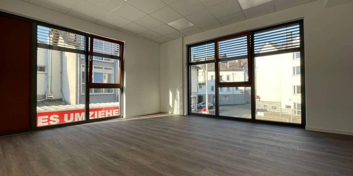 Gewerbeobjekt Herborn - 3 Zimmer, 238 m&sup2;, 2.860&euro; | Angebot:25674831