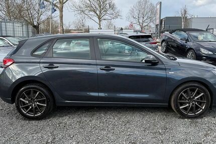 Hyundai i30 78.000 km 17.900 &euro; Lollar 35457
