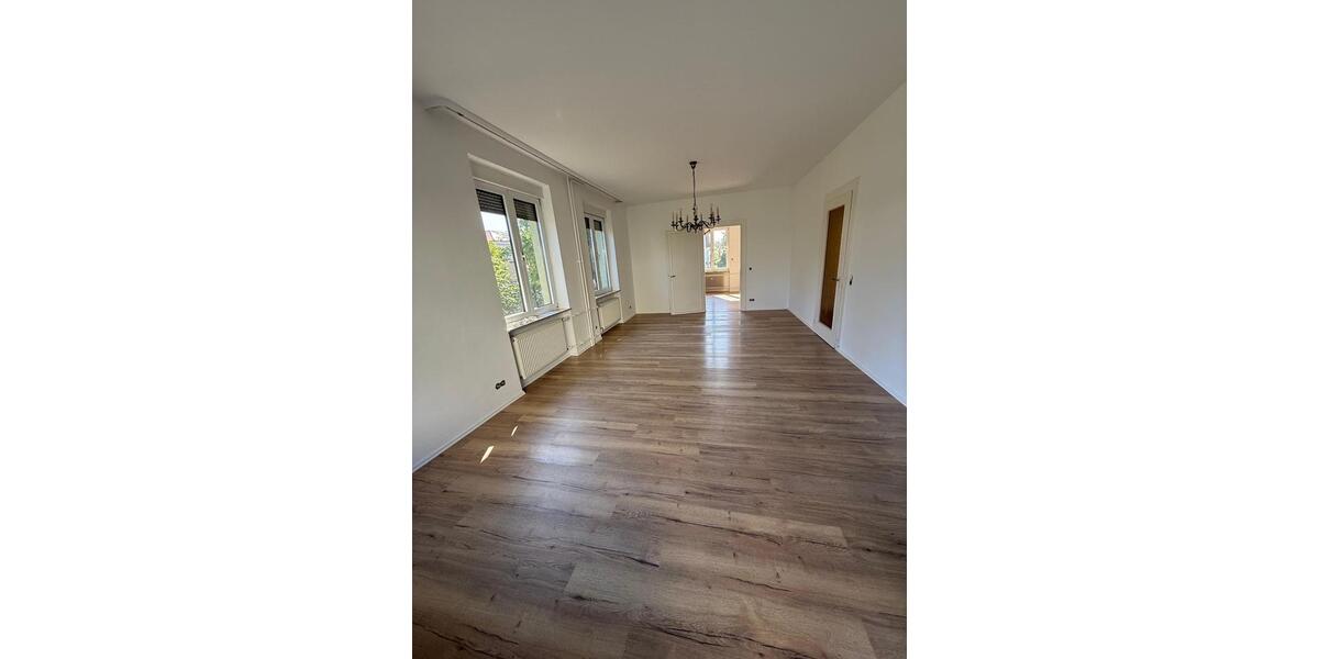 Hochparterre Neu-Anspach Anspach - 3.5 Zimmer, 95 m&sup2;, 1.300&euro; | Angebot:26692218