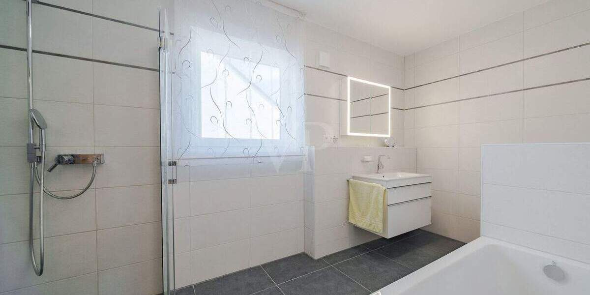 Einfamilienhaus Usingen - 6 Zimmer, 216 m&sup2;, 1.249.000&euro; | Angebot:25695538