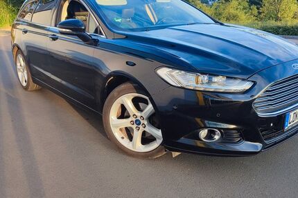 Ford Mondeo 185.000 km 7.900 &euro; Ehringshausen 35630