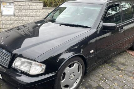 Mercedes-Benz C 43 AMG 119.999 km 33.000 &euro; Staufenberg 35460