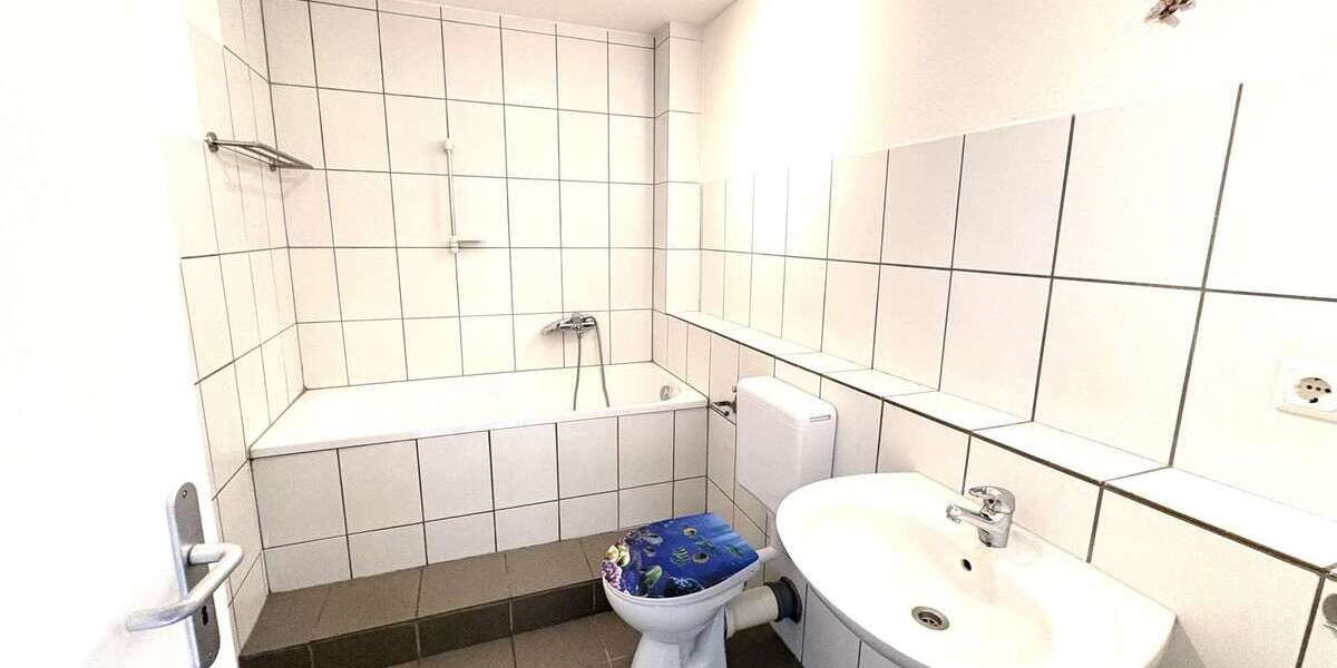 Vier Einheiten - Eine Chance ! Solides Investment in Herborn OT - Mehrfamilienhaus, Wohnhaus Herborn | Angebot:26738029