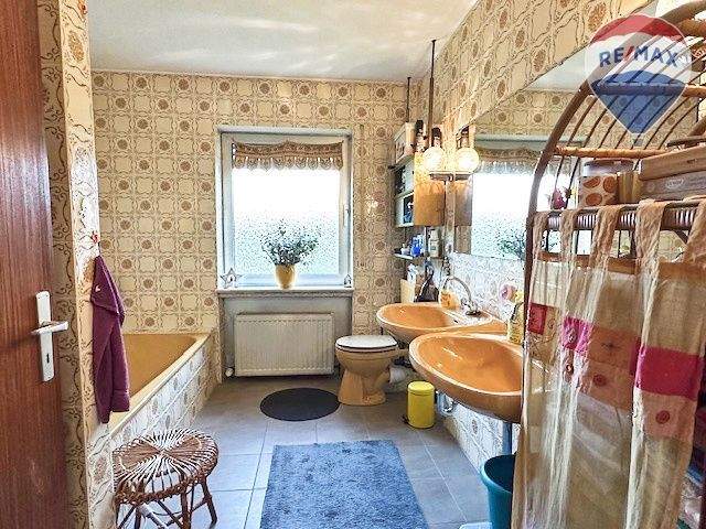 Mehrfamilienhaus, Wohnhaus Runkel Schadeck - 9 Zimmer, 360 m&sup2;, 425.000&euro; | Angebot:25664422