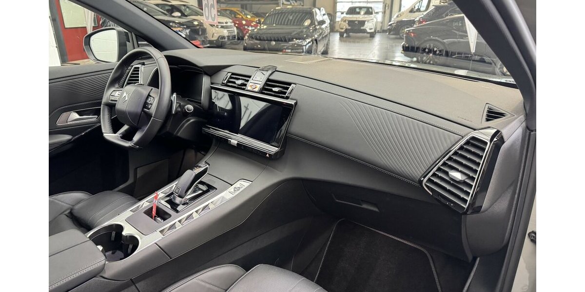 DS Automobiles DS7 Blue HDI 130 Étoile LED Nachtsicht Pano 29.800 km 29.870 &euro; Lich 35423