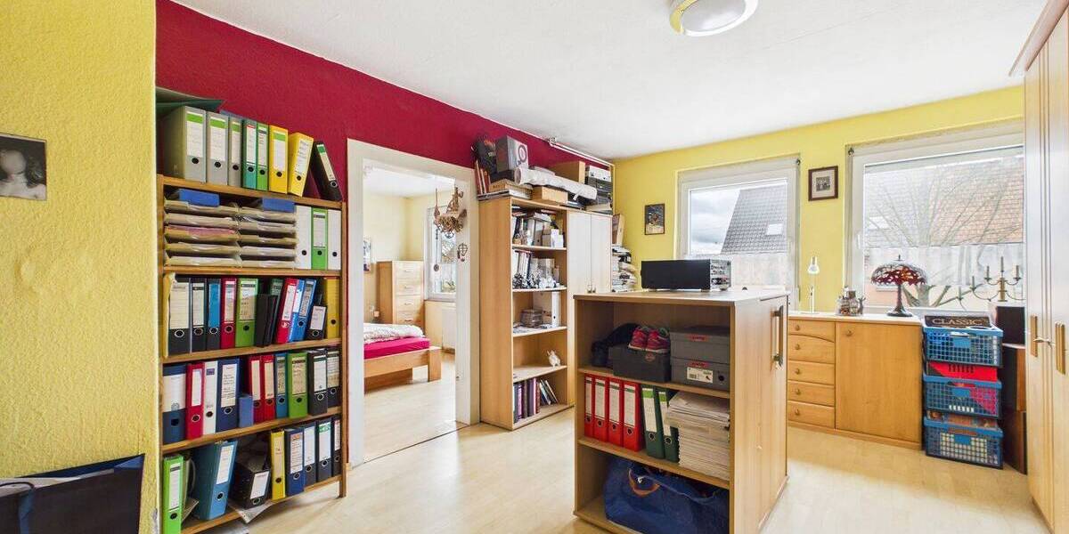 Doppelhaushälfte Gießen Kleinlinden - 7 Zimmer, 181 m&sup2;, 350.000&euro; | Angebot:26119405