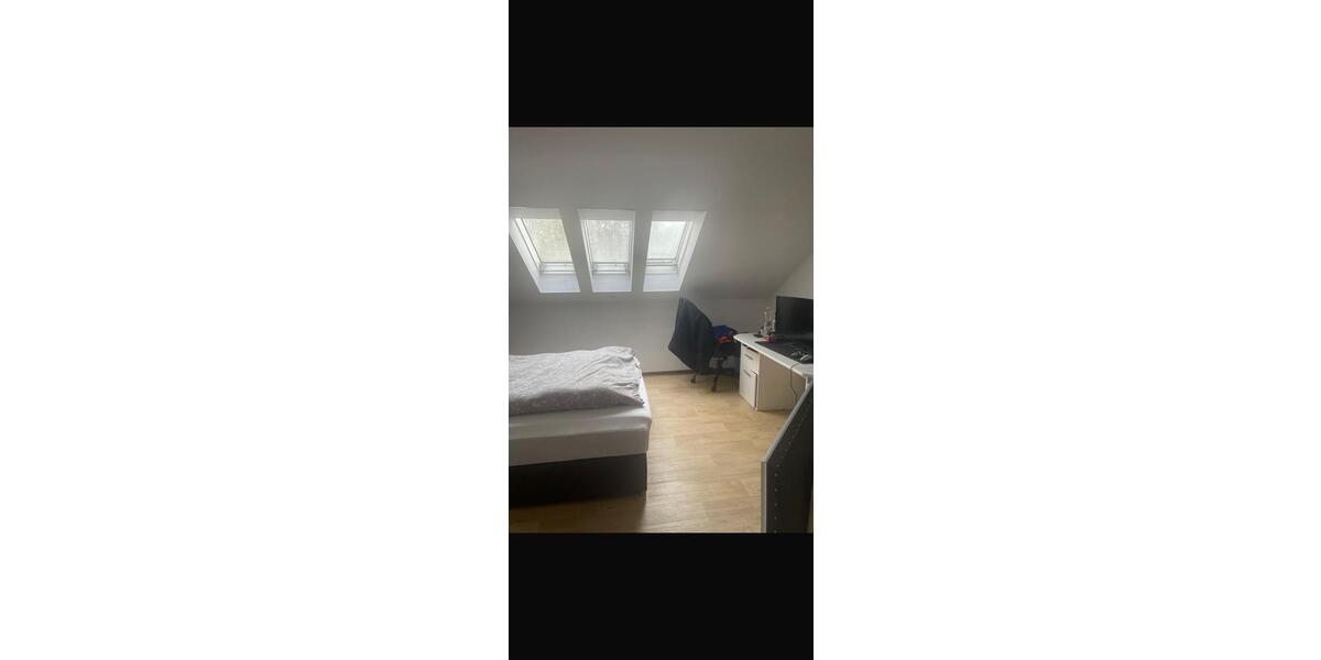 Dachgeschoßwohnung Bad Nauheim - 3 Zimmer, 94 m&sup2;, 950&euro; | Angebot:25756785