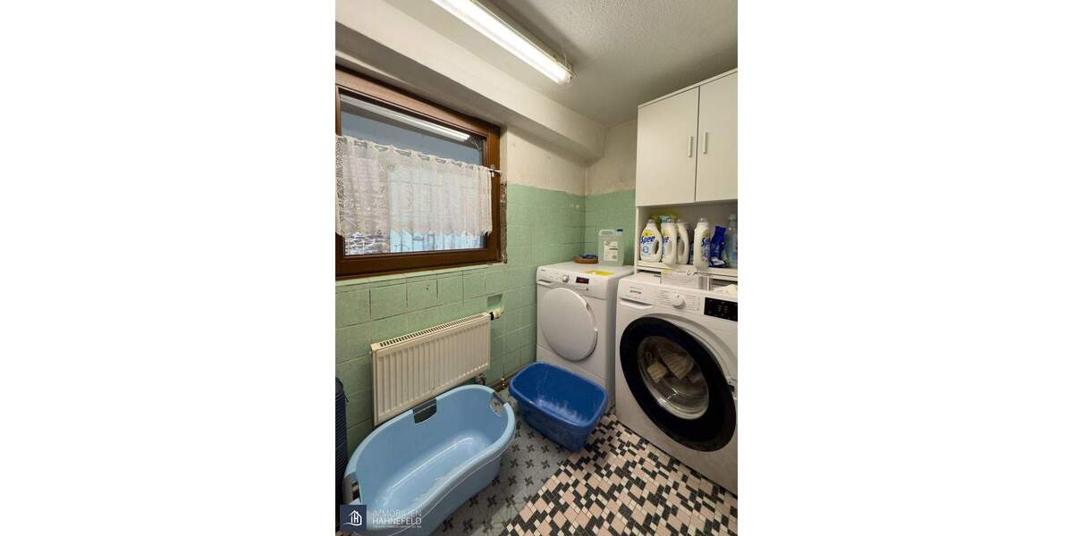 Bauernhaus, Landhaus Runkel Eschenau - 7 Zimmer, 184 m&sup2;, 210.000&euro; | Angebot:25708017