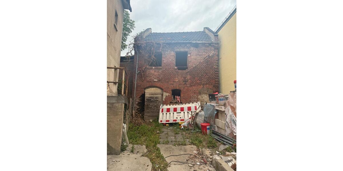 Mehrfamilienhaus, Wohnhaus Villmar - 8 Zimmer, 180 m&sup2;, 95.000&euro; | Angebot:26610212
