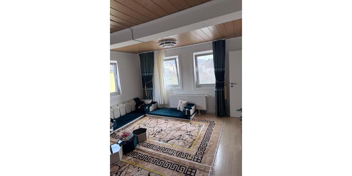 Erdgeschoßwohnung Ehringshausen - 3 Zimmer, 75 m&sup2;, 700&euro; | Angebot:26042477