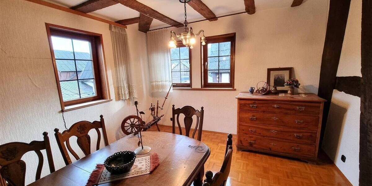 Bauernhaus, Landhaus Mittenaar Bicken - 8 Zimmer, 227 m&sup2;, 190.000&euro; | Angebot:25740426