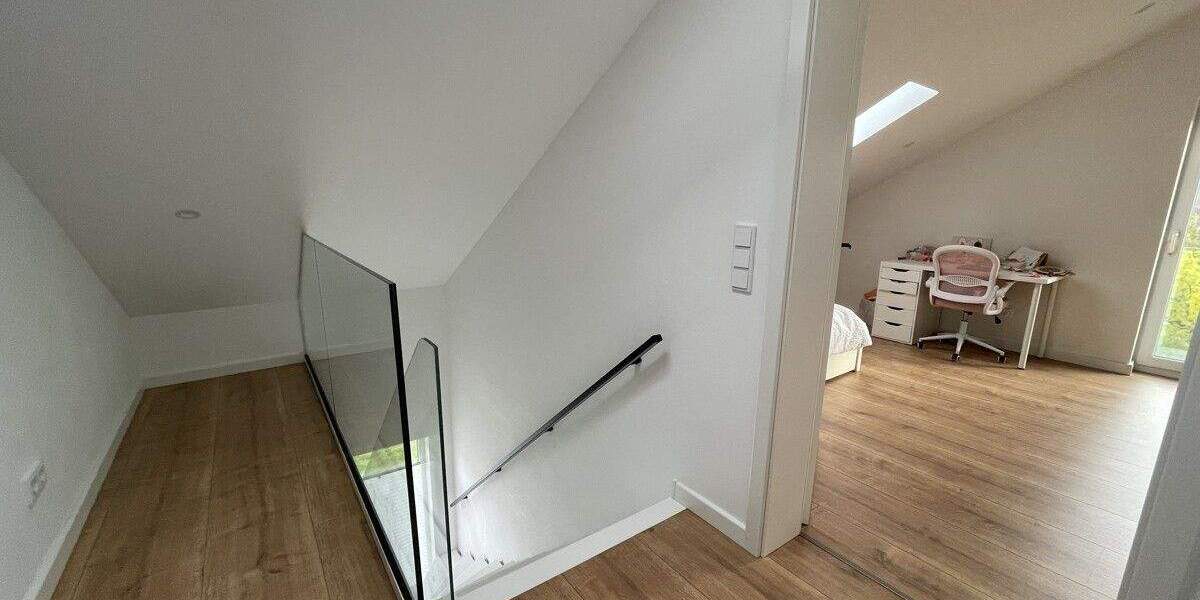 Einfamilienhaus Ehringshausen / Kölschhausen Kölschhausen - 9 Zimmer, 238 m&sup2;, 490.000&euro; | Angebot:25728156