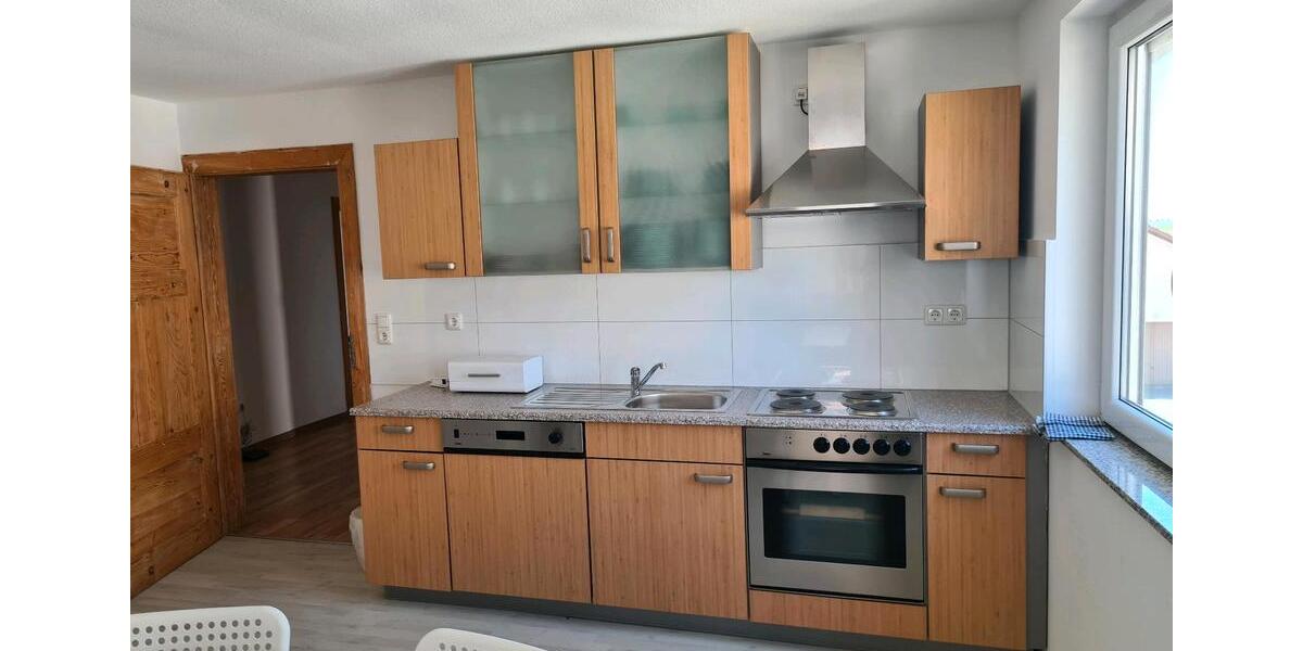 Einfamilienhaus Wölfersheim - 8 Zimmer, 150 m&sup2;, 6.600&euro; | Angebot:25353961
