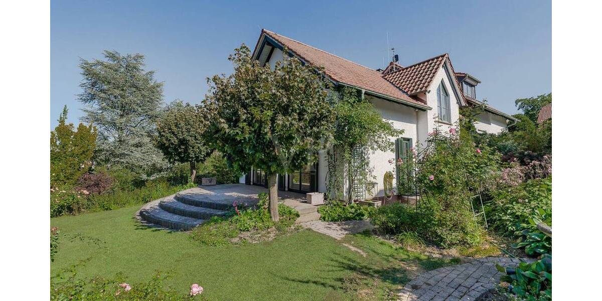 Einfamilienhaus Wehrheim - 8 Zimmer, 227 m&sup2;, 995.000&euro; | Angebot:25742958