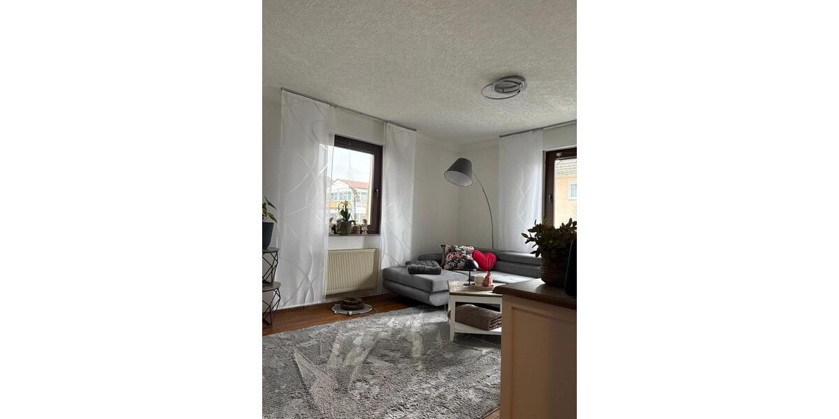 Einfamilienhaus Aßlar - 6 Zimmer, 110 m&sup2;, 950&euro; | Angebot:25981395