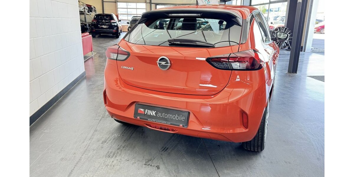 Opel Corsa e Edition 1.Hand 50 kWh Carplay Tempomat 13.400 km 14.620 &euro; Lich 35423