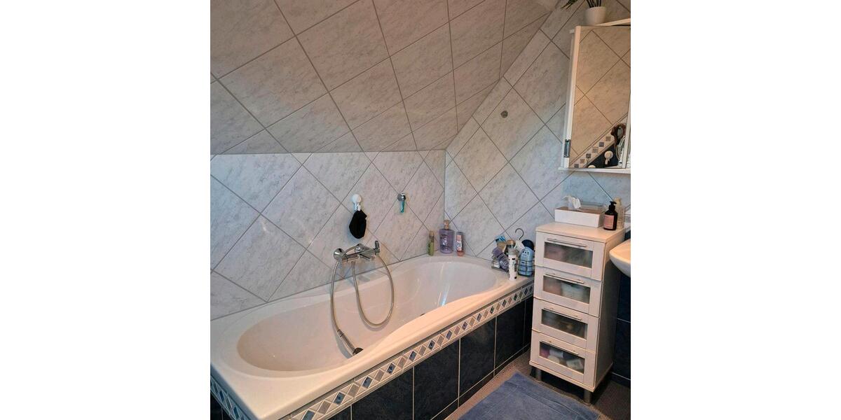 Einfamilienhaus Butzbach - 6 Zimmer, 180 m&sup2;, 450.000&euro; | Angebot:26378161
