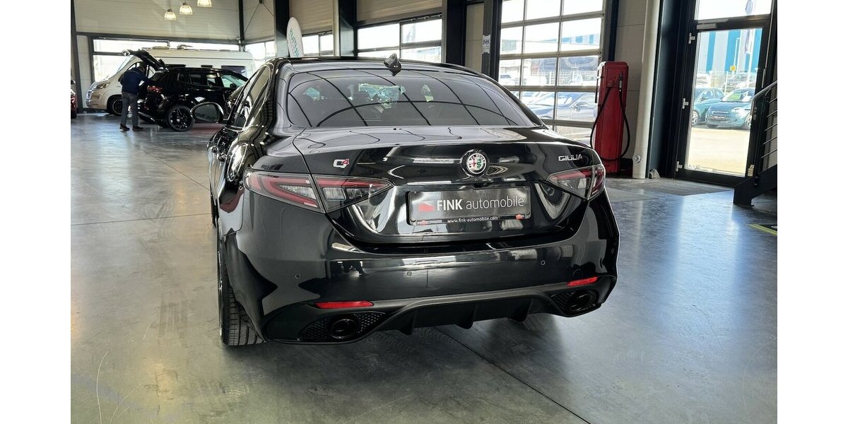 Alfa Romeo Giulia 2.0 Competizione Q4 Turbo CarPlay Kamera 9.970 km 38.920 &euro; Lich 35423