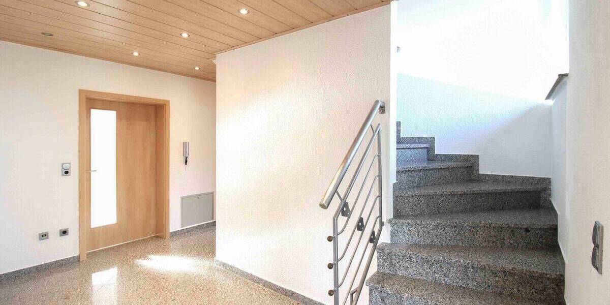 Einfamilienhaus Sinn Fleisbach - 9 Zimmer, 449.000&euro; | Angebot:25984996