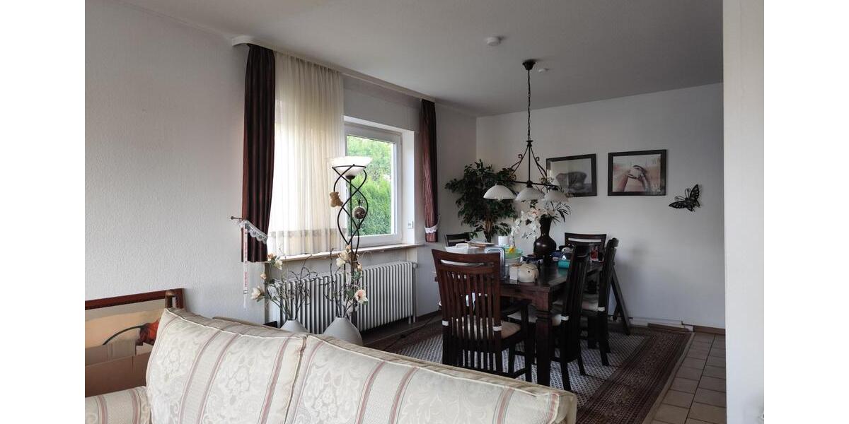 Einfamilienhaus Linden - 7 Zimmer, 200 m&sup2;, 650.000&euro; | Angebot:25883843