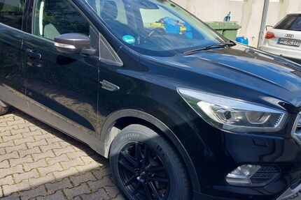 Ford Kuga 117.000 km 9.790 &euro; Heuchelheim 35452