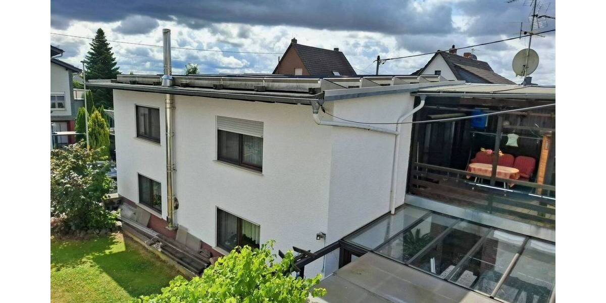 Einfamilienhaus Lich - 9 Zimmer, 245 m&sup2;, 330.000&euro; | Angebot:25685936