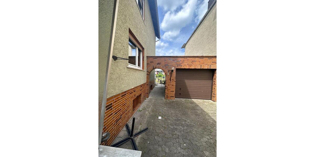 Einfamilienhaus Linden - 6 Zimmer, 220 m&sup2;, 380.000&euro; | Angebot:27023922