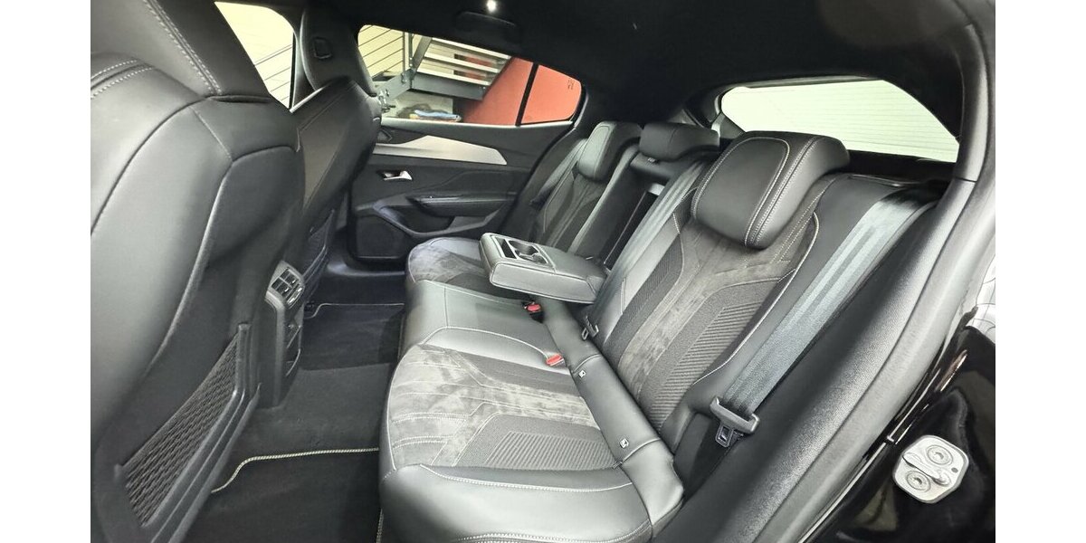 Peugeot 408 GT 145 Hybrid DSC6 Massage 360° Cam 21.700 km 26.950 &euro; Lich 35423