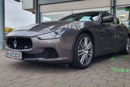 Maserati Ghibli 89.000 km 28.900 &euro; Gießen 35394
