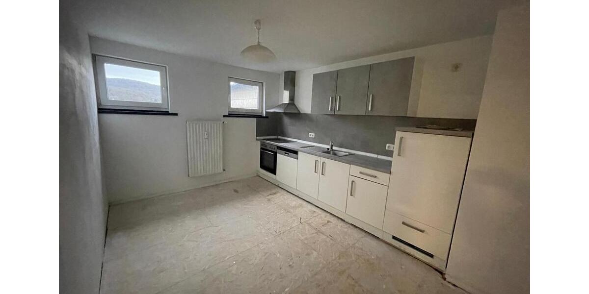 Etagenwohnung Dillenburg - 5 Zimmer, 110 m&sup2;, 795&euro; | Angebot:25975727