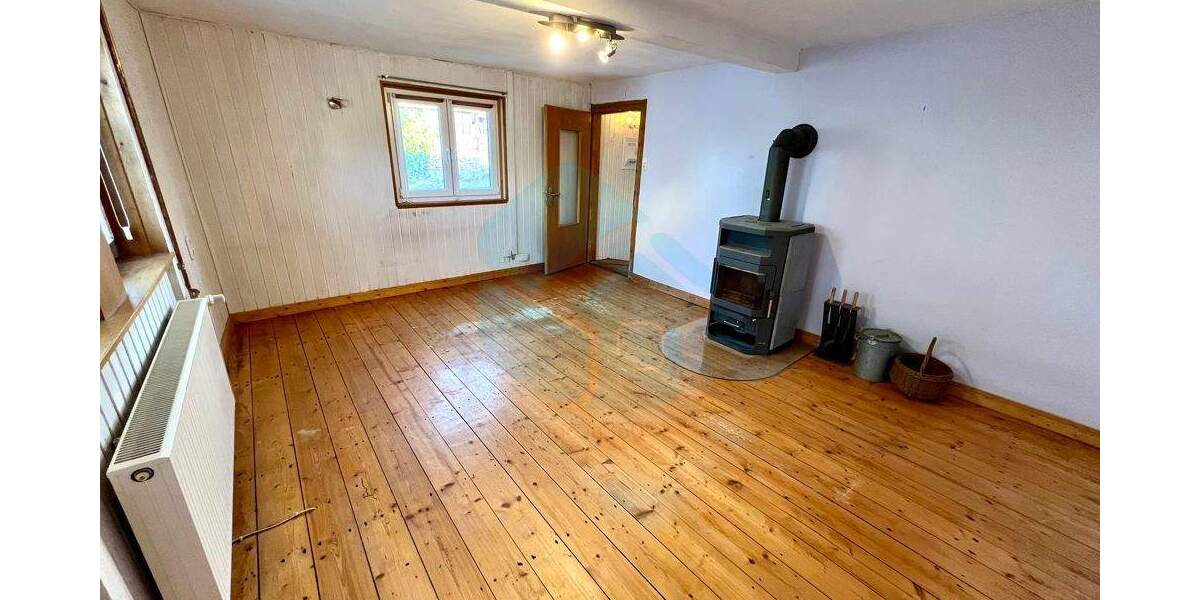 Einfamilienhaus Butzbach / Hoch-Weisel Hoch-Weisel - 5 Zimmer, 129 m&sup2;, 179.000&euro; | Angebot:25734438