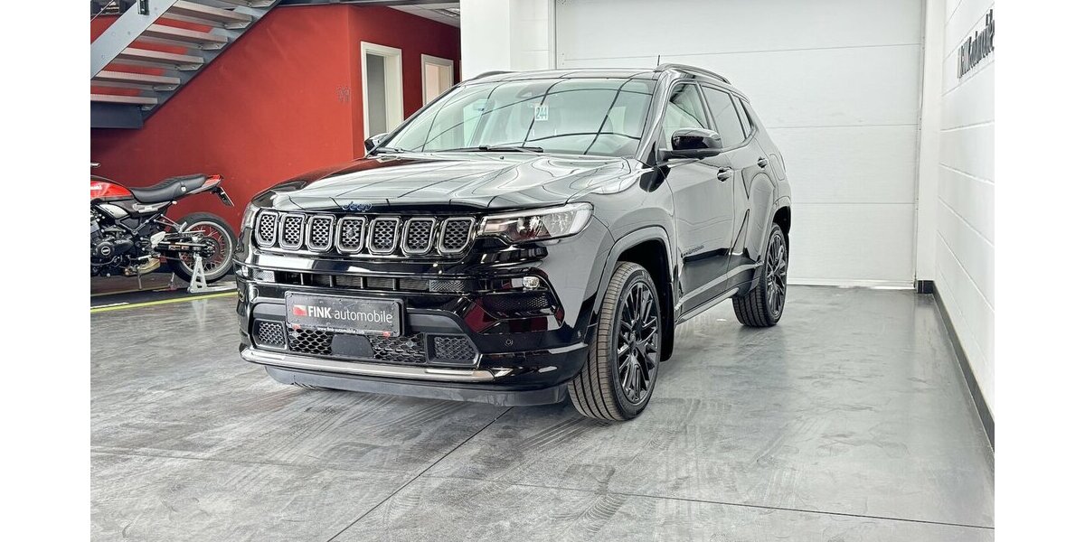 Jeep Compass S Plug-IN Hybrid 4WD 1.Hand Panoramadach 26.460 km 26.950 &euro; Lich 35423
