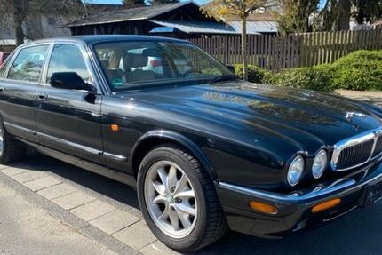 Jaguar XJ8 175.300 km 6.600 &euro; Butzbach 35510