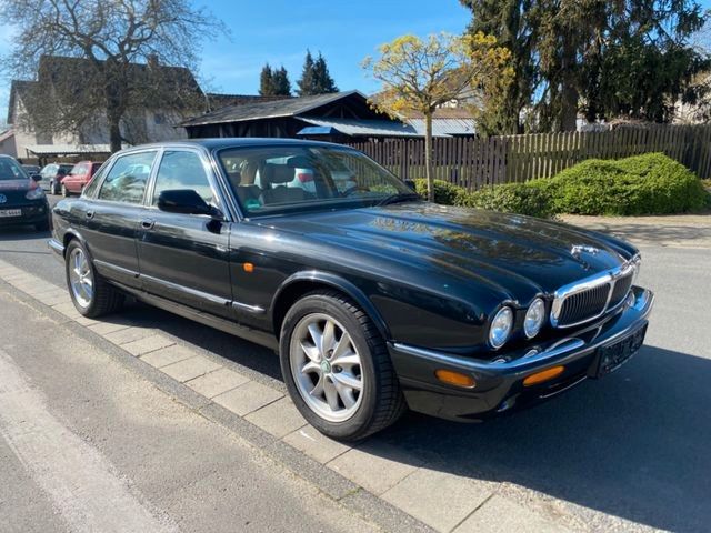 Jaguar XJ8 175.300 km 6.600 &euro; Butzbach 35510