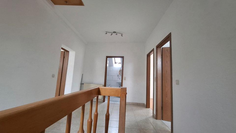 Einfamilienhaus Wehrheim - 5 Zimmer, 160 m&sup2;, 425.000&euro; | Angebot:26415377