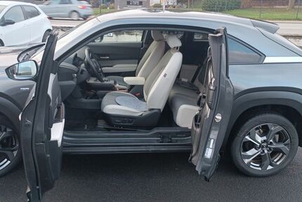 Mazda MX-30 33.333 km 17.858 &euro; Driedorf 35759
