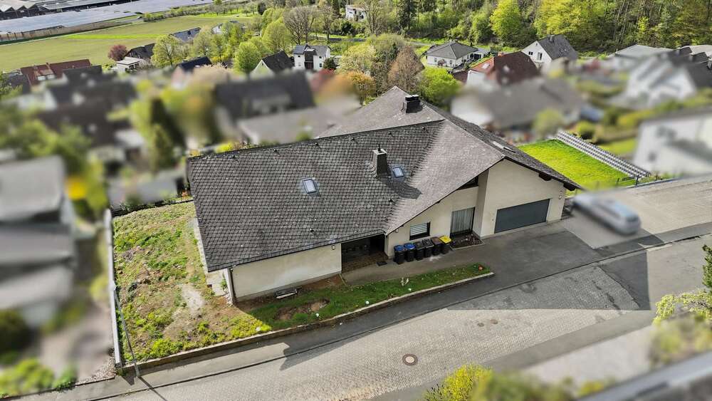 Mehrfamilienhaus in bester Lage - Herborn OT mit Weitblick - Mehrfamilienhaus, Wohnhaus Herborn | Angebot:26738035