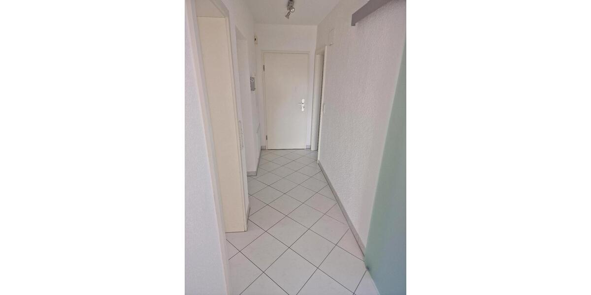 Dachgeschoßwohnung Wölfersheim - 1 Zimmer, 65 m&sup2;, 700&euro; | Angebot:25475951