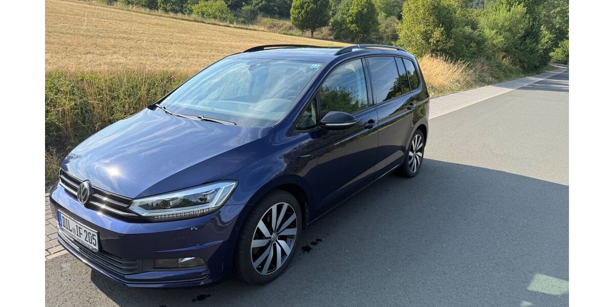 VW Touran 94.000 km 22.800 &euro; Sinn 35764