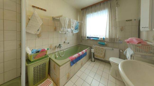 Einfamilienhaus Bad Endbach - 8 Zimmer, 204 m&sup2;, 213.000&euro; | Angebot:25726242