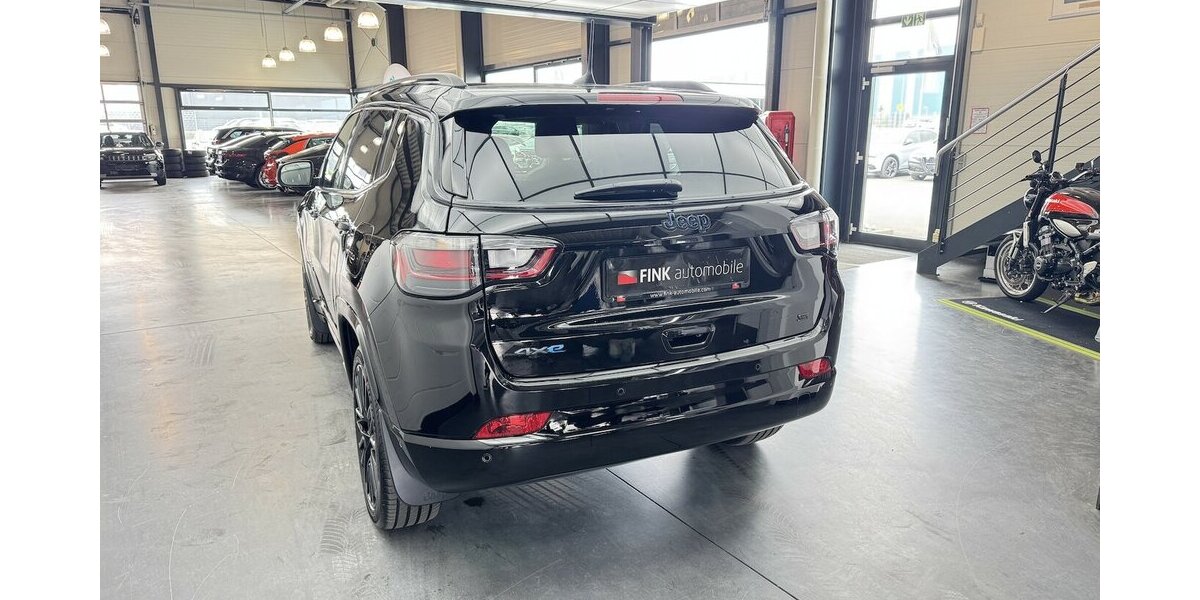 Jeep Compass S Plug-IN Hybrid 4WD 1.Hand Panoramadach 26.460 km 26.950 &euro; Lich 35423
