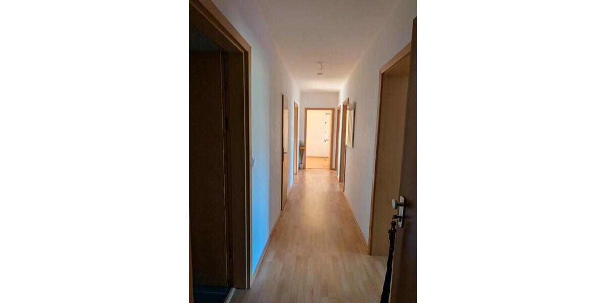 Etagenwohnung Weilrod - 4 Zimmer, 89 m&sup2;, 950&euro; | Angebot:25838006