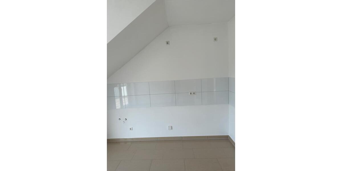 Dachgeschoßwohnung Gießen Wieseck - 3 Zimmer, 90 m&sup2;, 1.150&euro; | Angebot:26050734