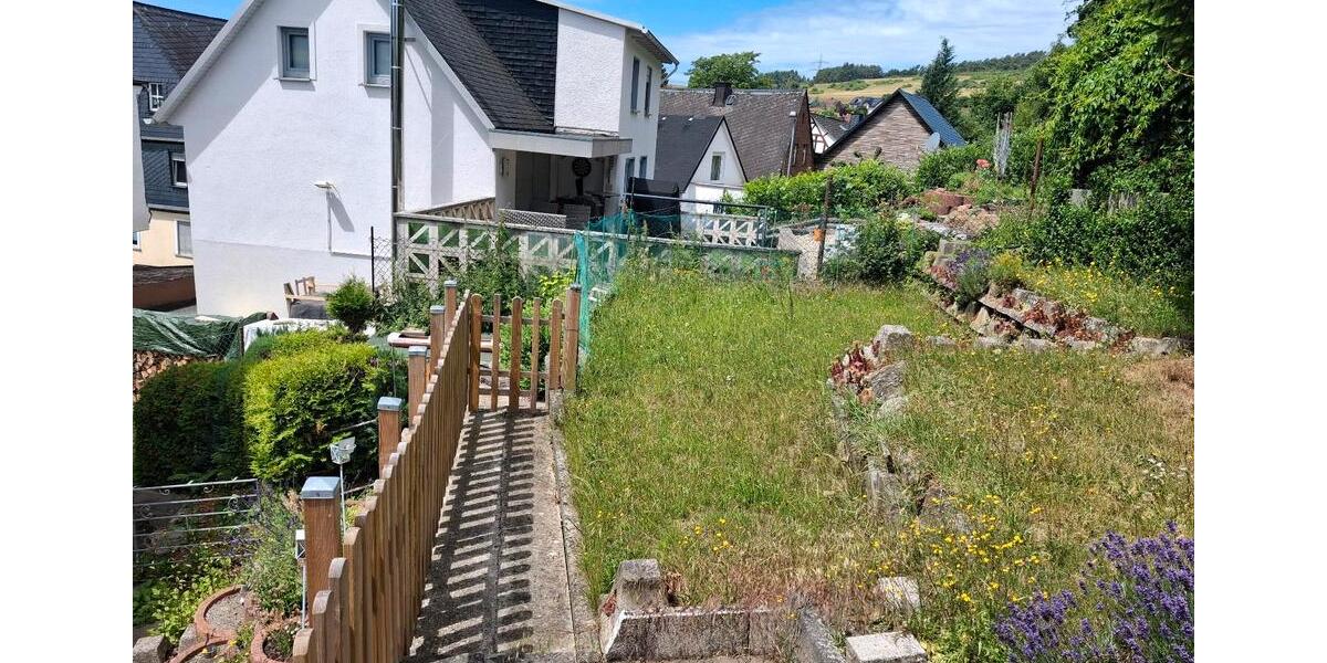 Etagenwohnung Mittenaar - 3 Zimmer, 75 m&sup2;, 780&euro; | Angebot:25628863